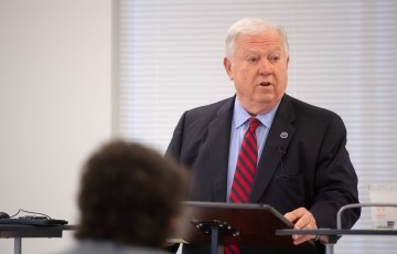 image of Haley Barbour speaking while at lectern