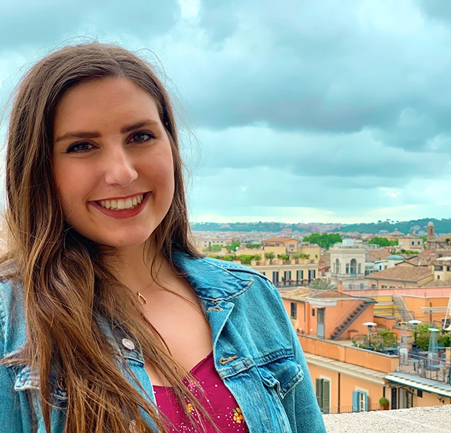 Ella Endorf in Italy