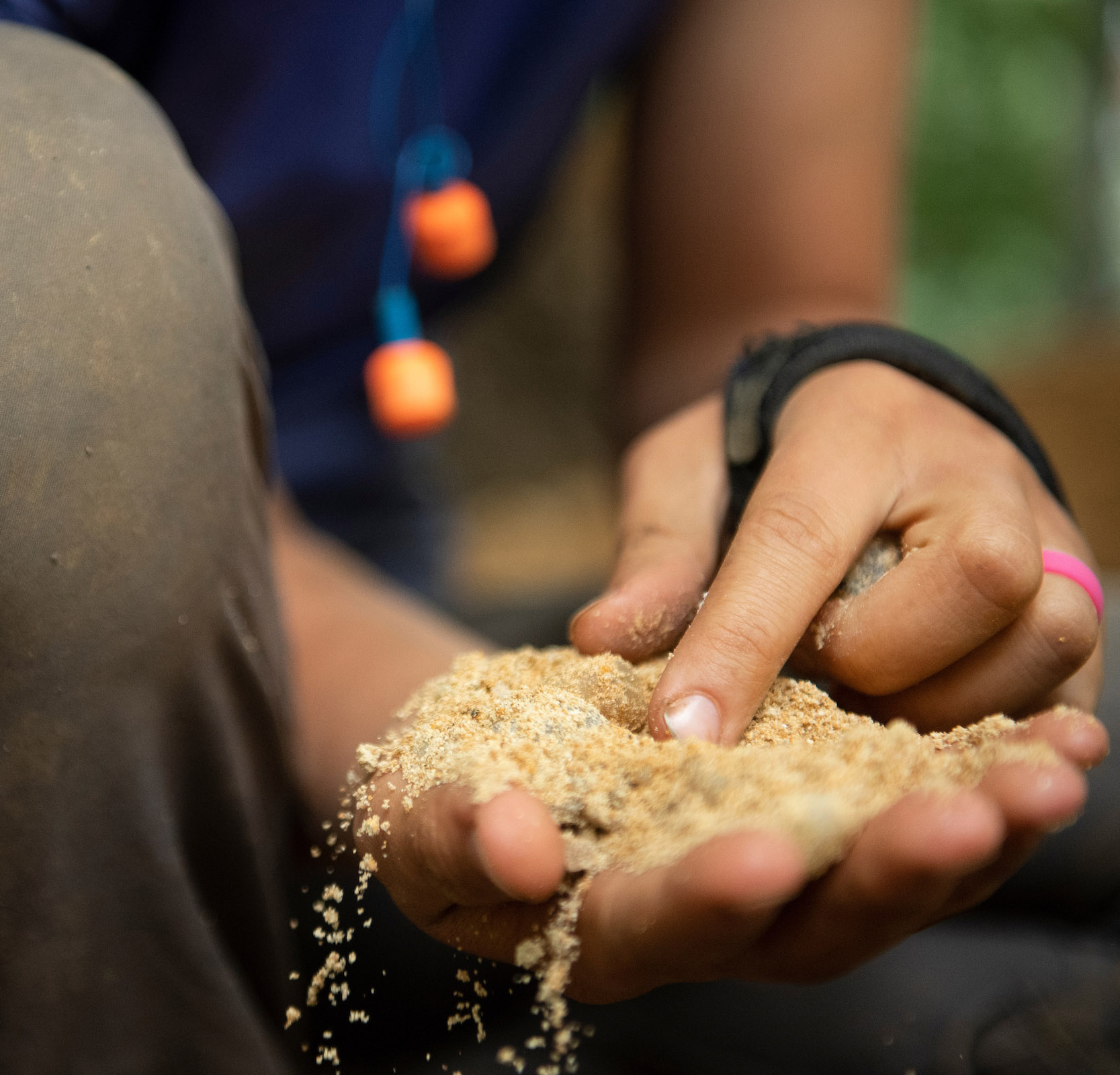 hand with dirt in it