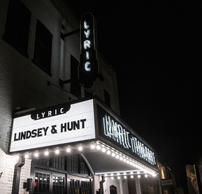 The Lyric Theatre at night